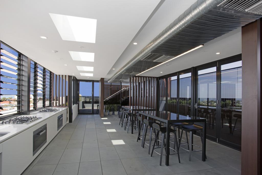 ☆ Heart Of St Kilda ☆ Infinity Pool+Parking+Wifi Apartment Melbourne Exterior foto